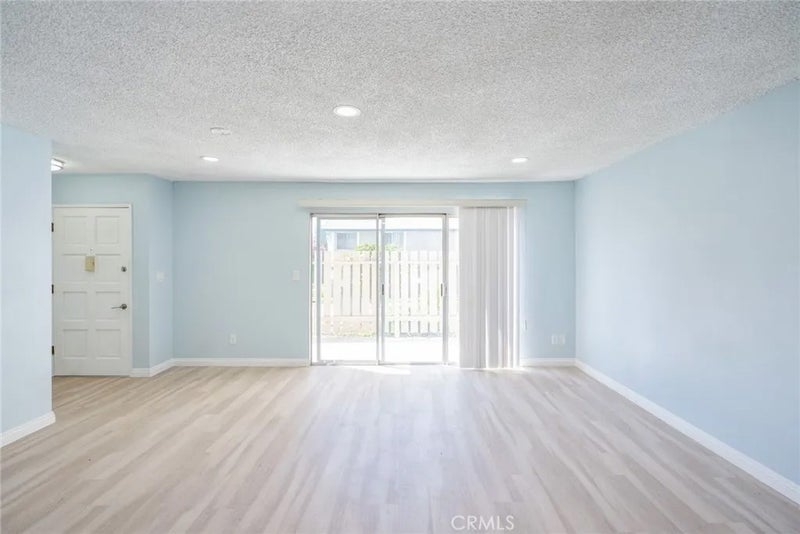 2300 S Hacienda Boulevard D4