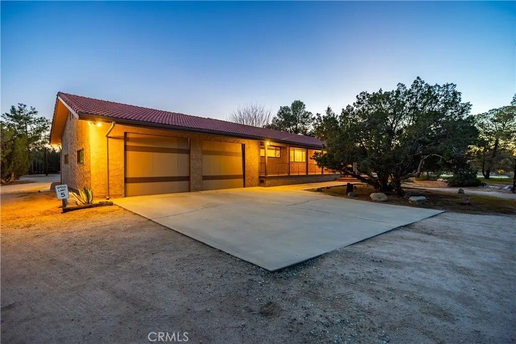 Photo of 2238 W Avenue N4, Palmdale, CA 93551 (MLS # SR26019585)