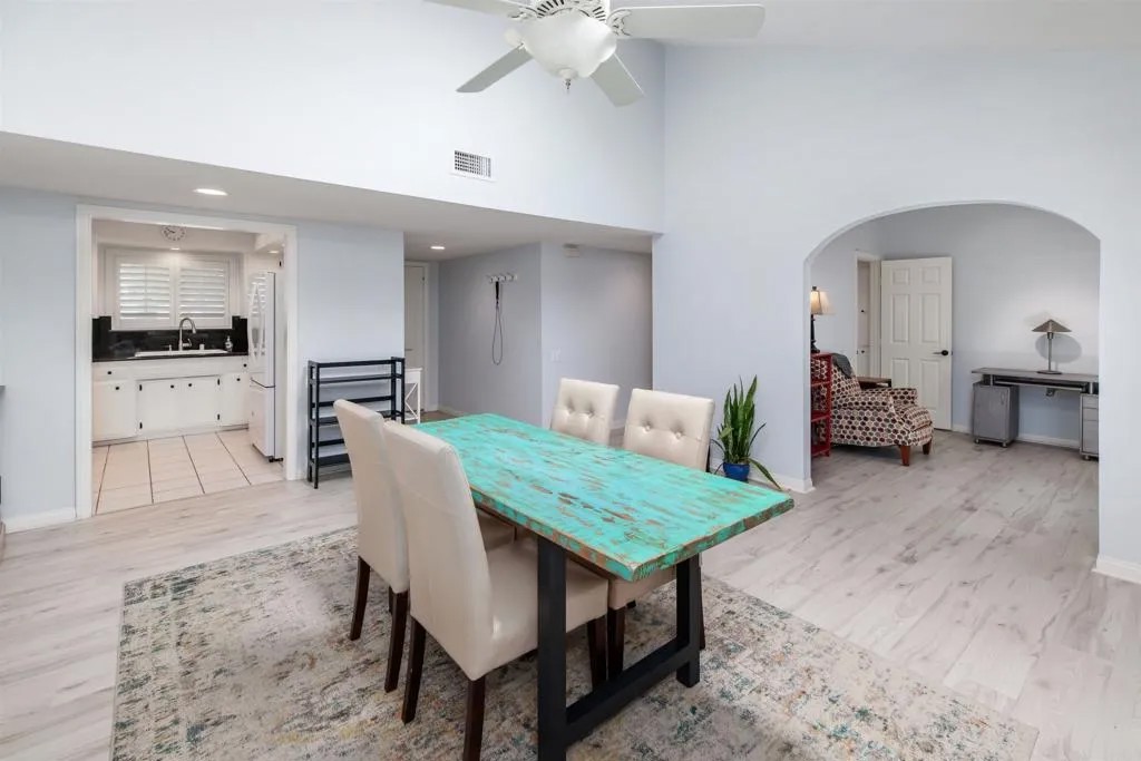 3685 Vista Campana North 61