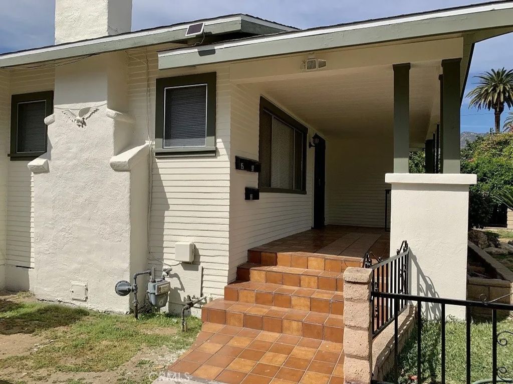 Photo of 99 N Greenwood Avenue, Pasadena, CA 91107 (MLS # WS26006887)