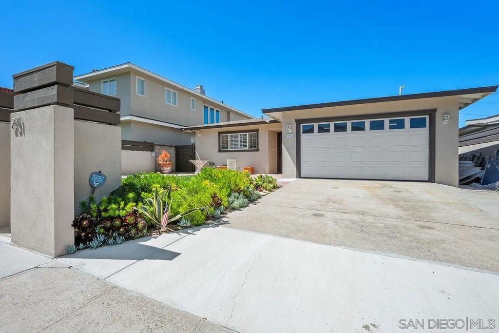Photo of 231 Sunridge St, Playa Del Rey, CA 90293 (MLS # 260007746)
