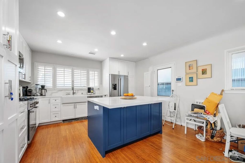 Photo of 231 Sunridge St, Playa Del Rey, CA 90293 (MLS # 260007746)