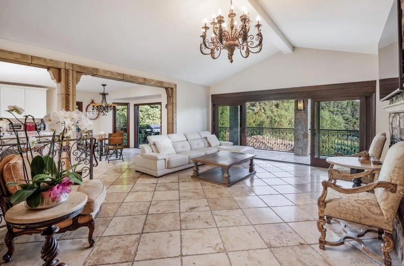 17161 Camino Acampo