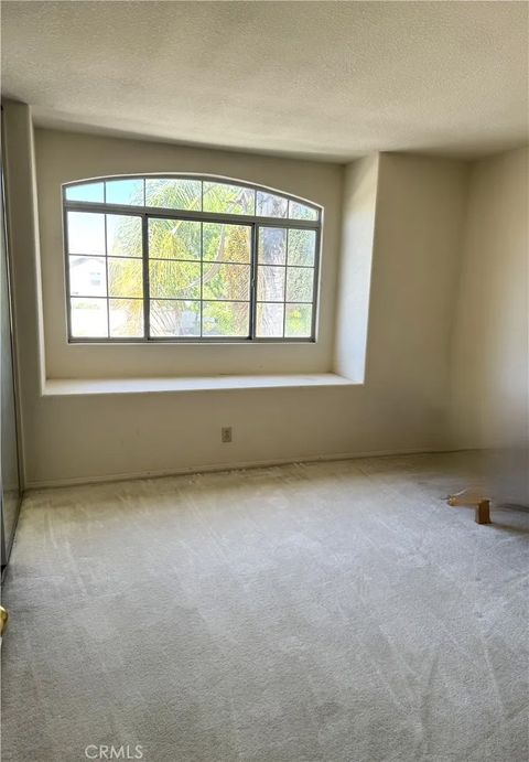 Tiny photo for 39198 Calistoga Dr, Murrieta, CA 92563 (MLS # SB25246150)