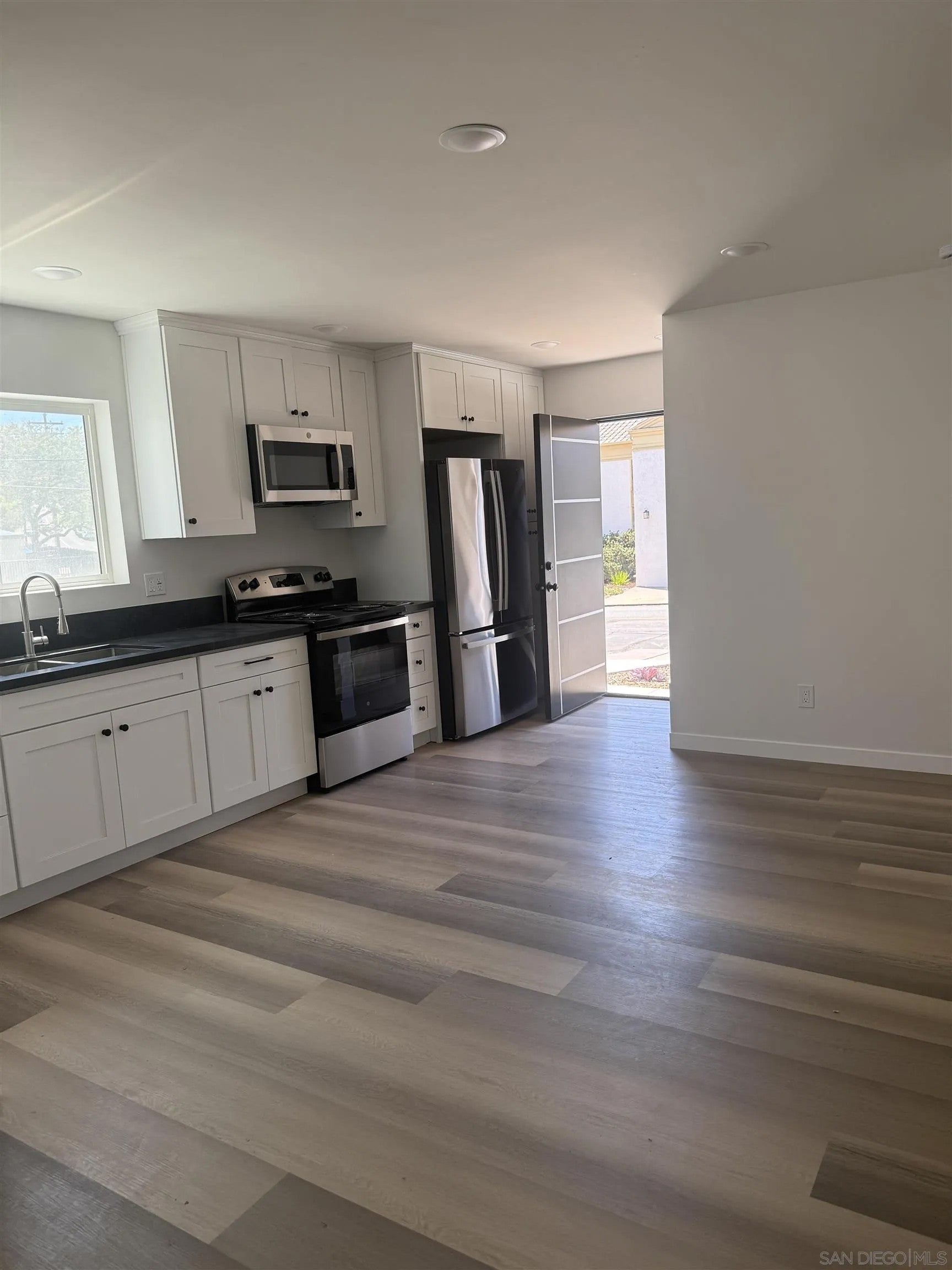 4913 Glen