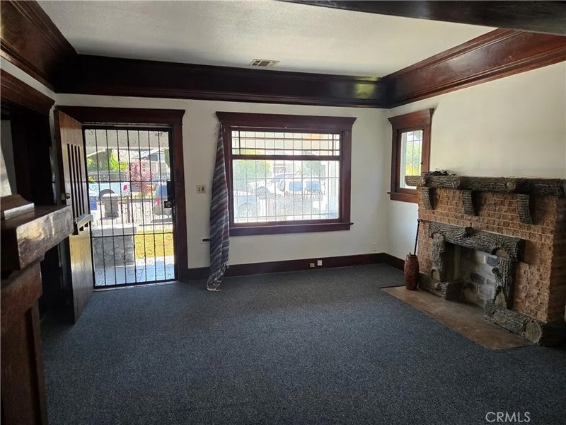 555 W 43rd