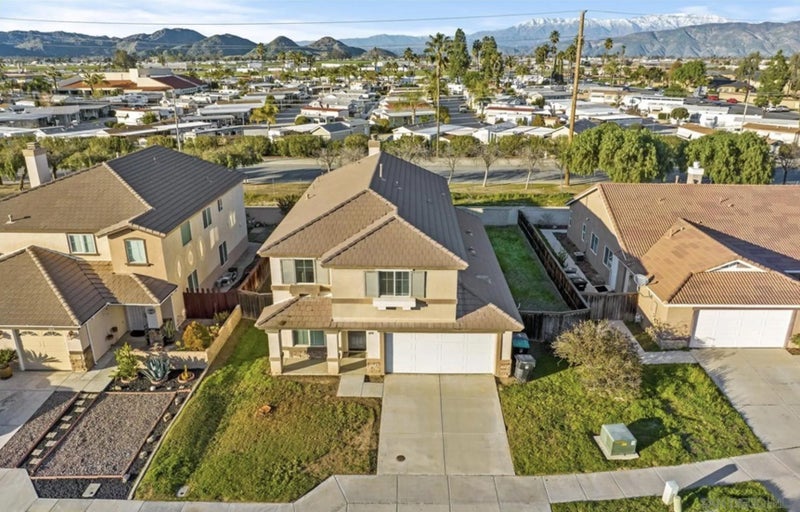 4190 Rainbow View Way