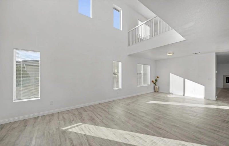 4190 Rainbow View Way