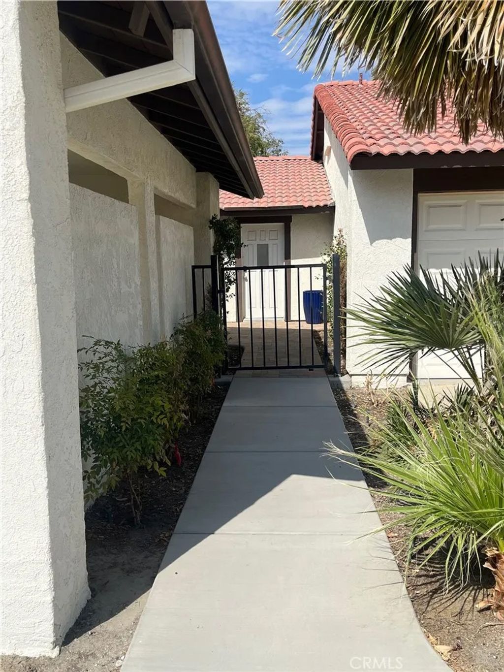 Photo of 43342 Callaway Court #B, Palm Desert, CA 92260 (MLS # OC26119060)
