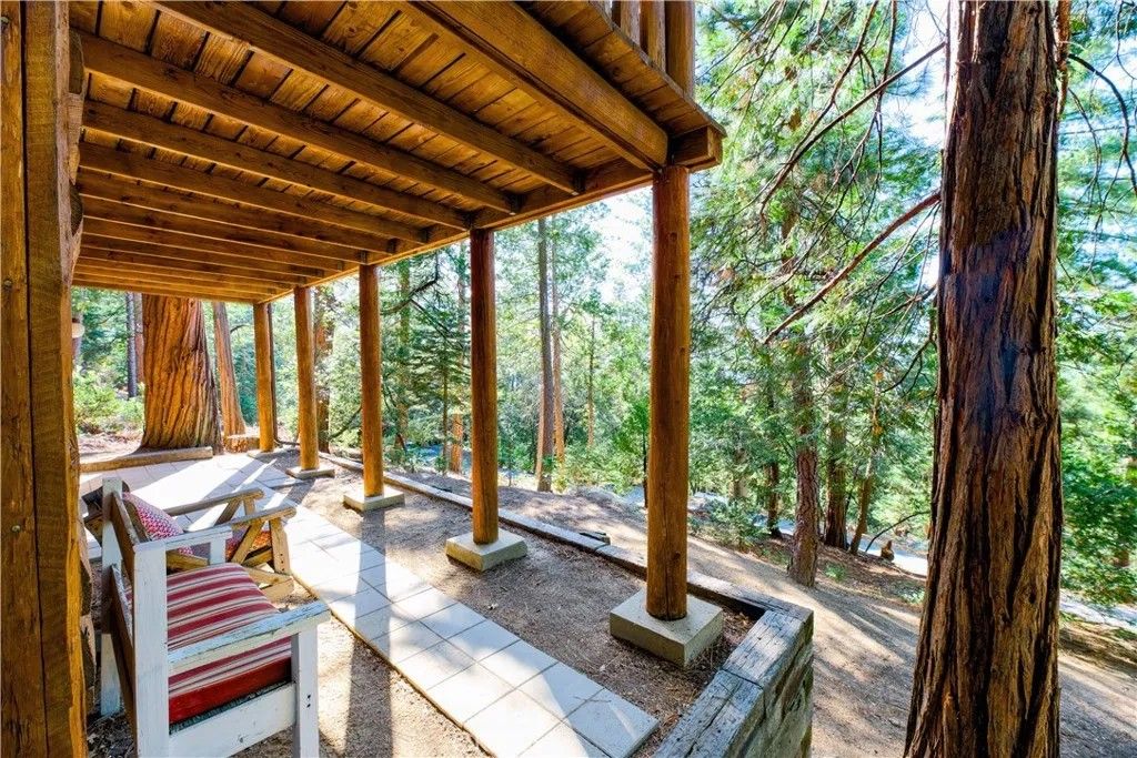 Photo of 25121 Banning Idyllwild Rd, Idyllwild, CA 92549 (MLS # SW26094857)