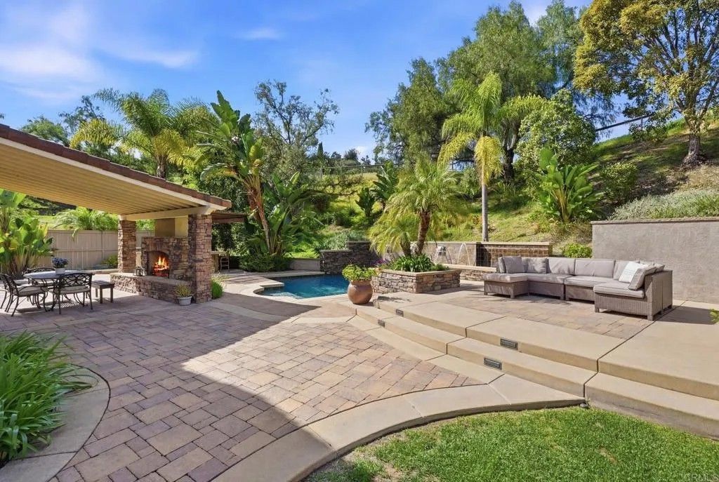 Photo of 6161 Paseo Tienda, Carlsbad, CA 92009 (MLS # NDP2602376)