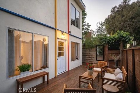 Photo of 1228 Cabrillo Ave, Venice, CA 90291 (MLS # SB26041141)