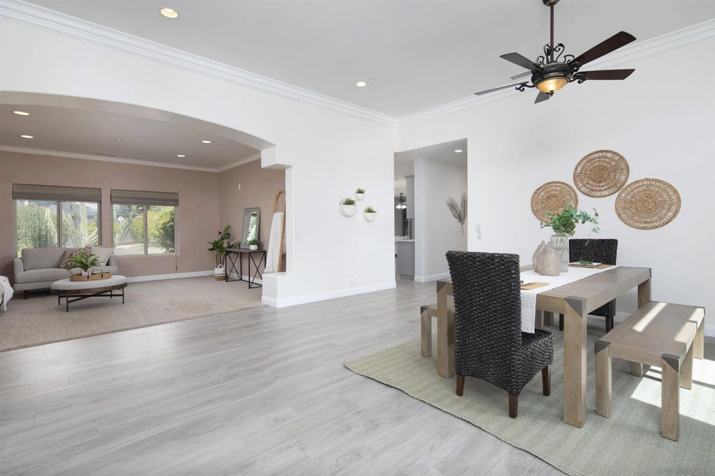 Photo of 1726 York View Circle, Vista, CA 92084 (MLS # 260023908)