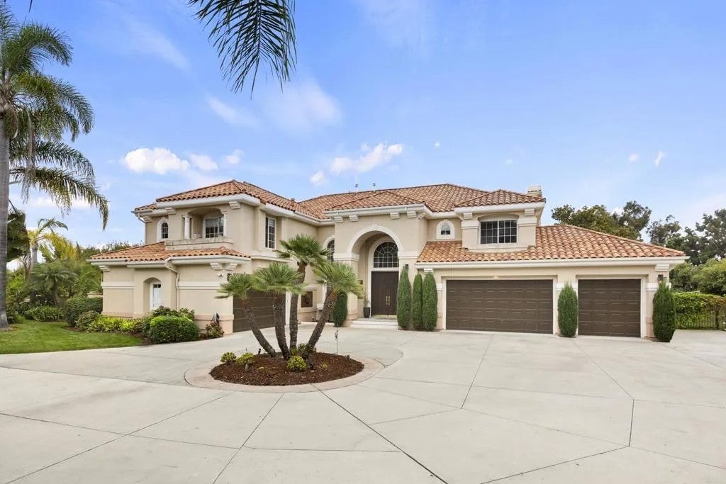 6805 FARMS VIEW