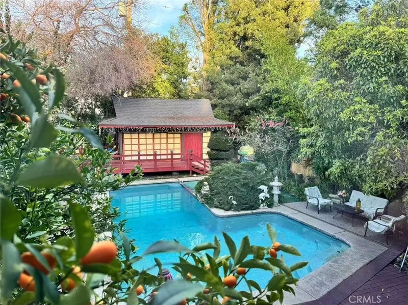 2136 S El Molino