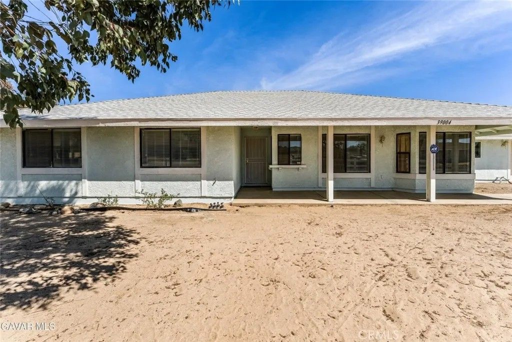 Photo of 39004 164th St, Palmdale, CA 93591 (MLS # SR26066496)