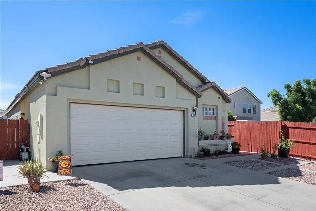 Photo of 680 Attenborough Way, San Jacinto, CA 92583 (MLS # SW25186262)