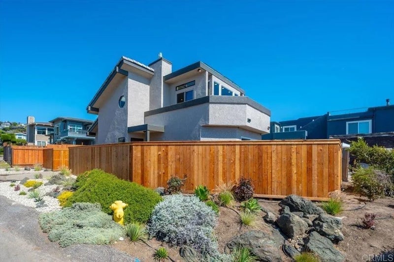 1980 Sherwood Drive