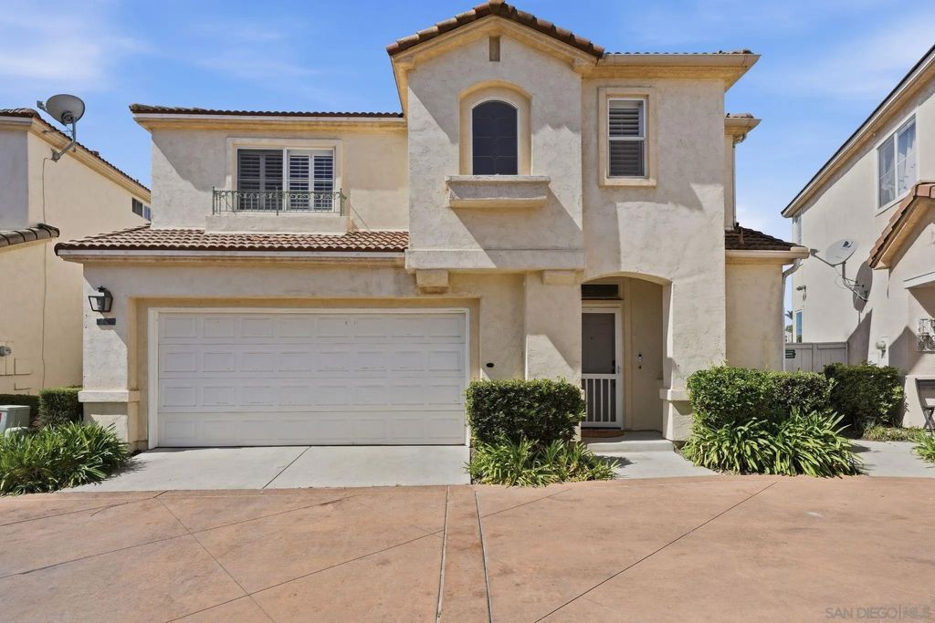 Photo of 1194 La Vida Ct, Chula Vista, CA 91915 (MLS # 260006557)
