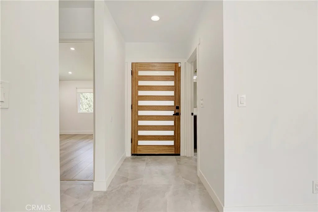 5515 Hermitage