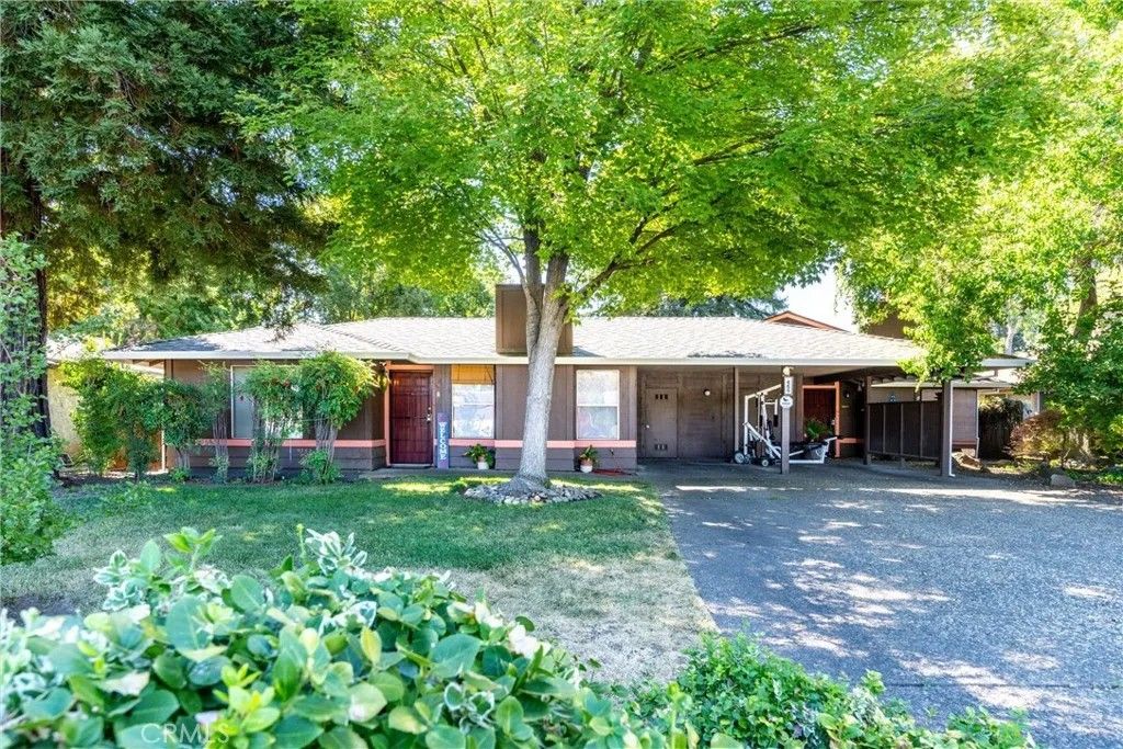 Photo of 465 Waterford Drive, Chico, CA 95973 (MLS # SN25271391)