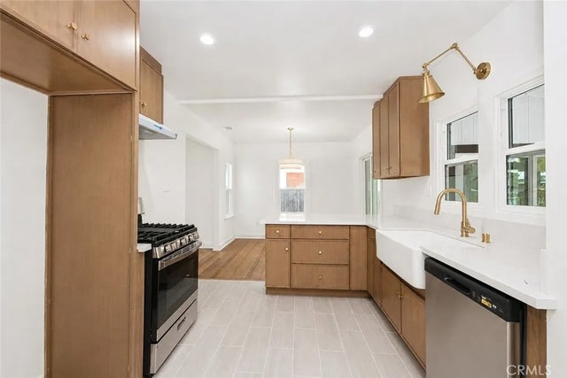 612 King Street, Monrovia