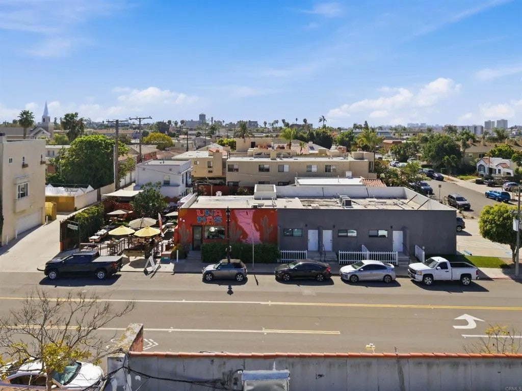 2611 Adams Avenue