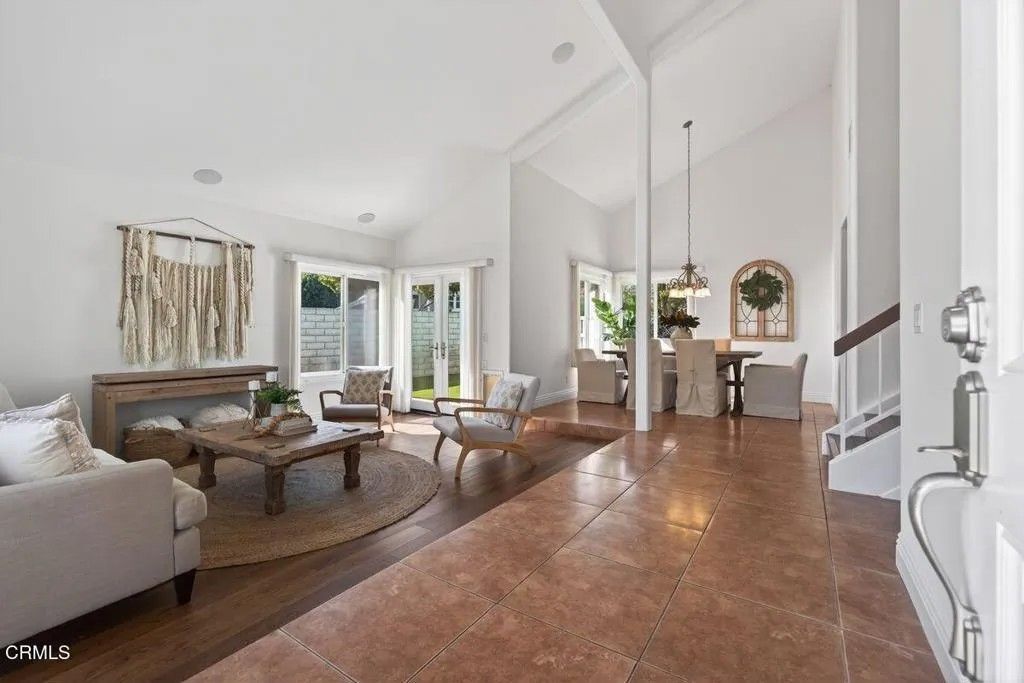 Photo of 1297 Halifax Court, Ventura, CA 93004 (MLS # V1-35272)