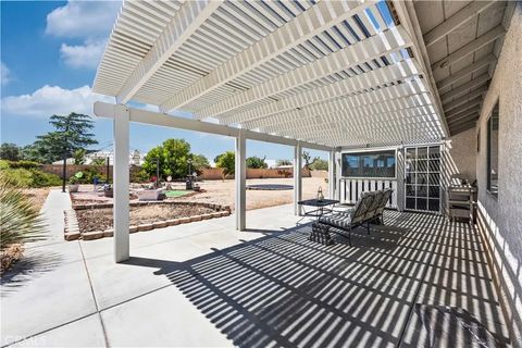 Tiny photo for 12846 Quail Vista, Apple Valley, CA 92308 (MLS # DW25244231)