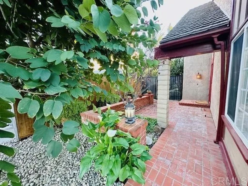 Photo of 387 Nevada Avenue, Ventura, CA 93004 (MLS # NDP2600518)