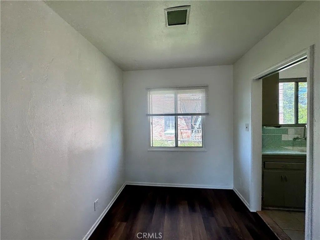 Photo of 516 E Lomita Avenue #14, Glendale, CA 91205 (MLS # WS26107901)