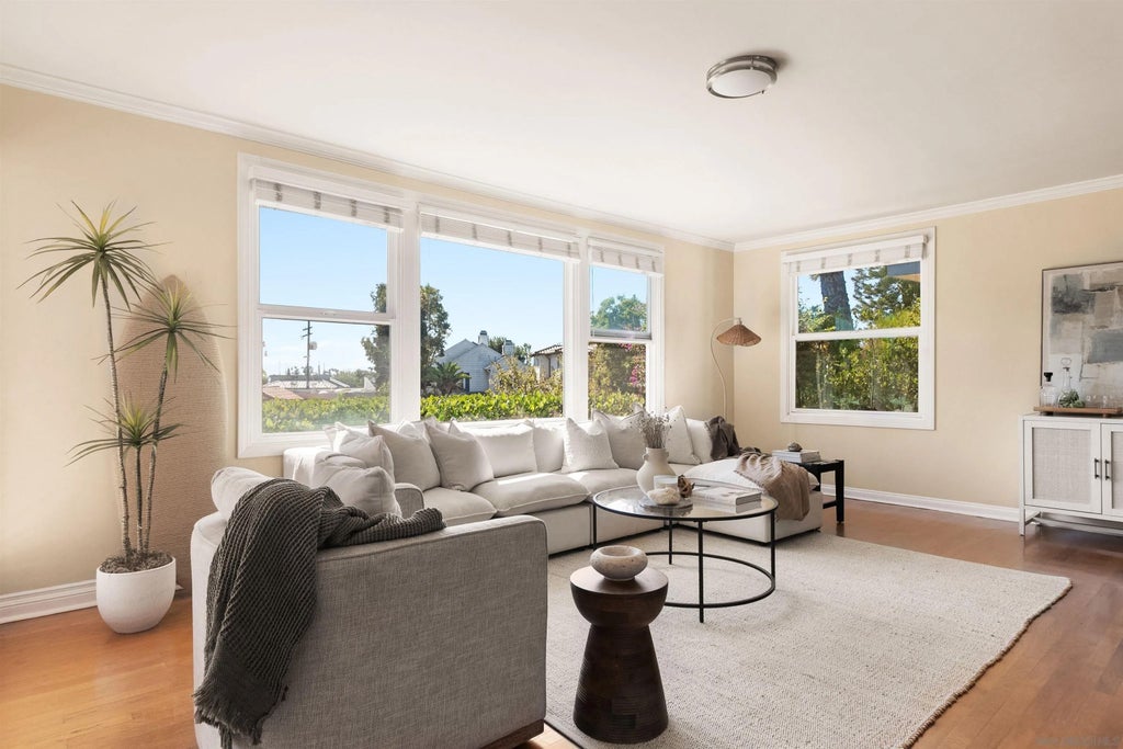 Photo of 5421 Linda Rosa Ave, La Jolla, CA 92037 (MLS # 260023054)