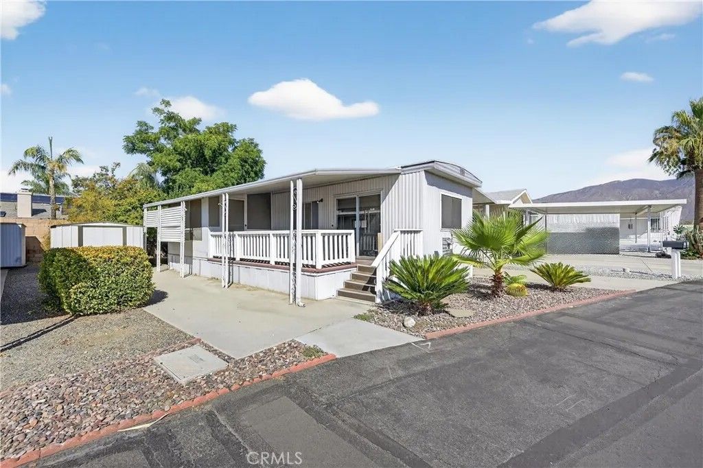 Photo of 655 E Main St #32, San Jacinto, CA 92583 (MLS # SW25217304)