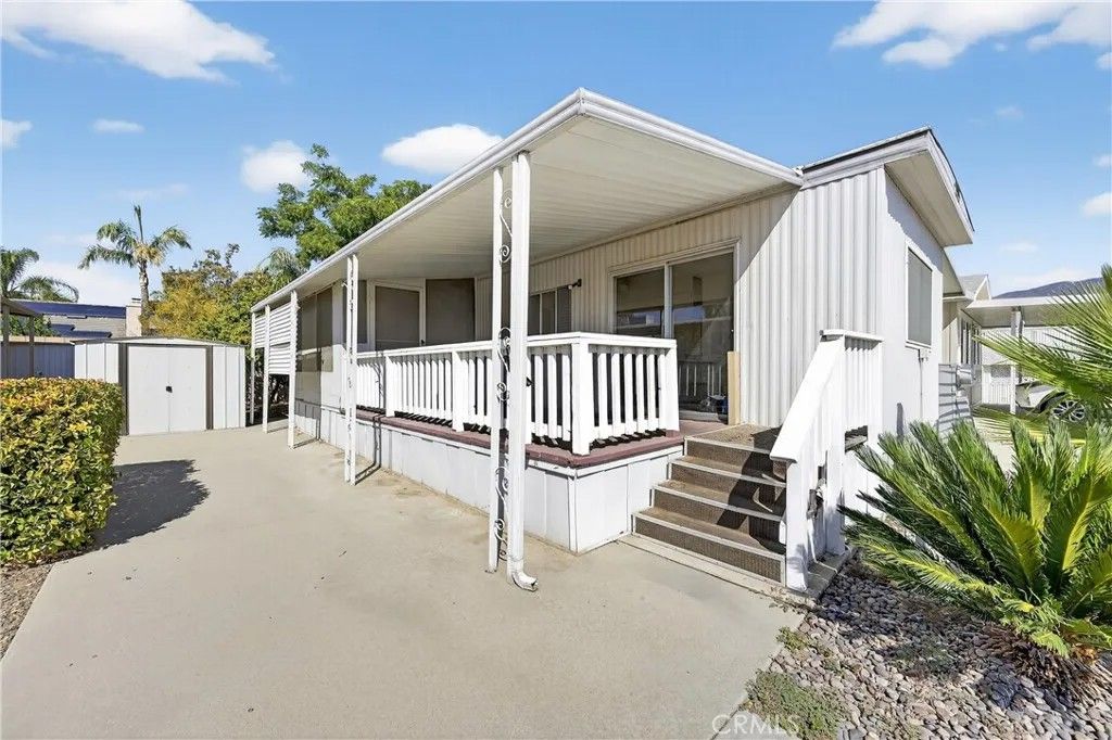 Photo of 655 E Main St #32, San Jacinto, CA 92583 (MLS # SW25217304)