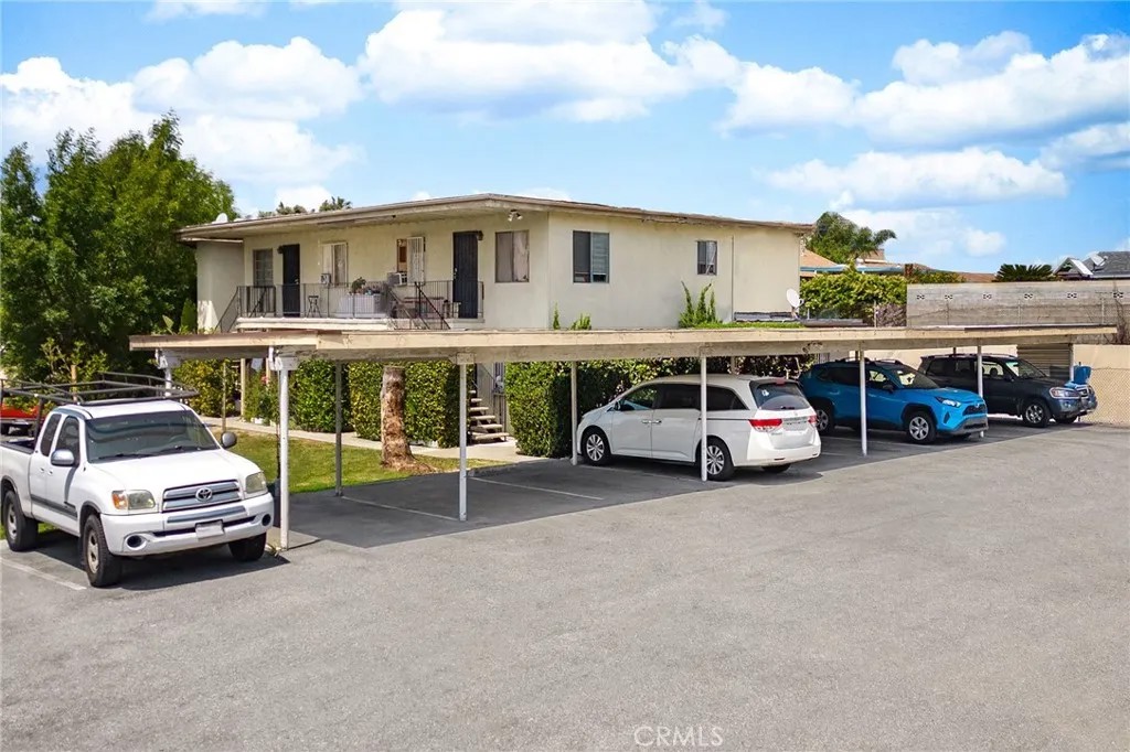 2030 Sierra Leone Avenue