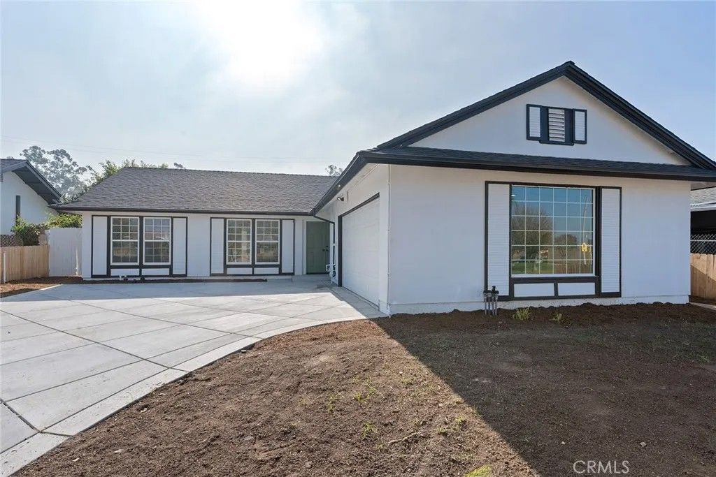 Photo of 23832 La Rosa Dr, Lake Forest, CA 92630 (MLS # PW26066113)