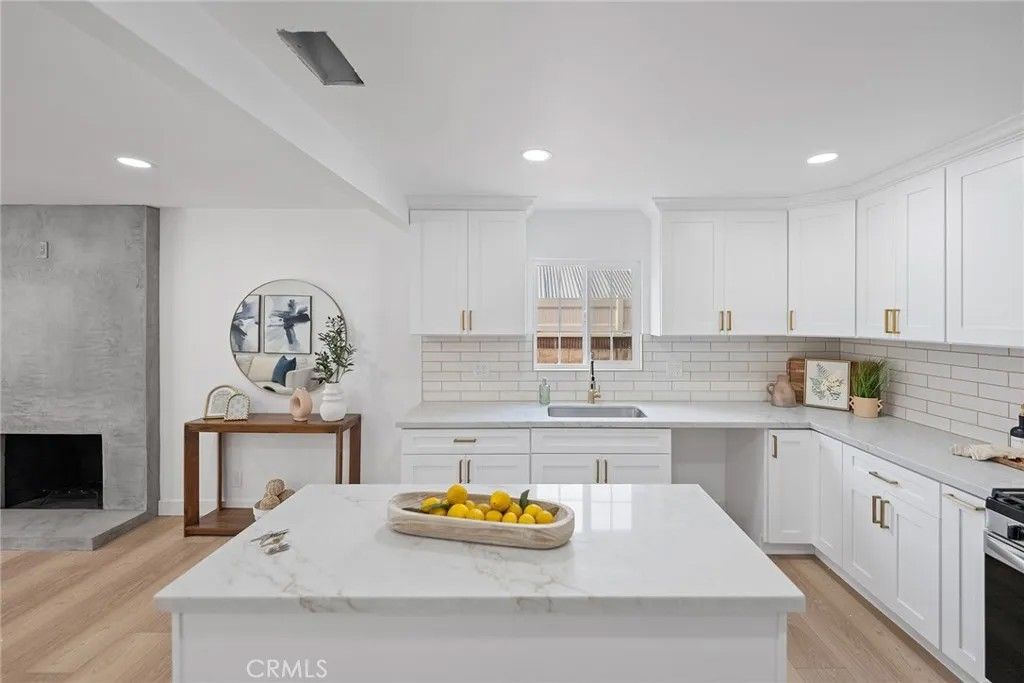 Photo of 23832 La Rosa Dr, Lake Forest, CA 92630 (MLS # PW26066113)