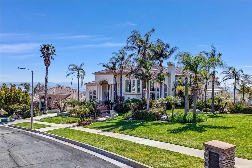 10817 Carriage Drive