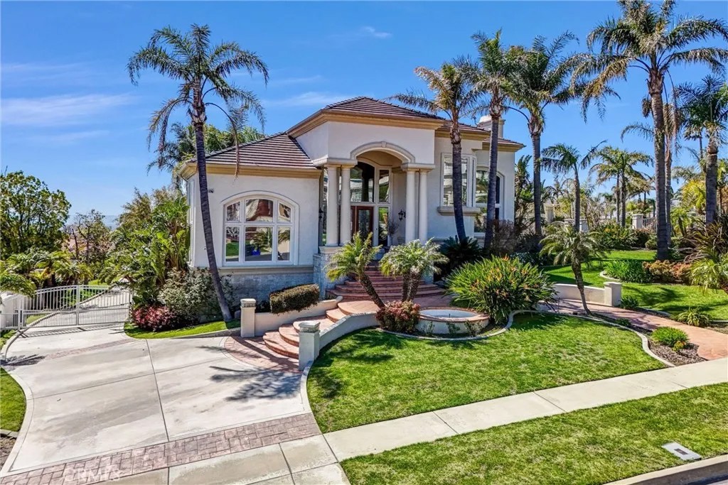 10817 Carriage Drive