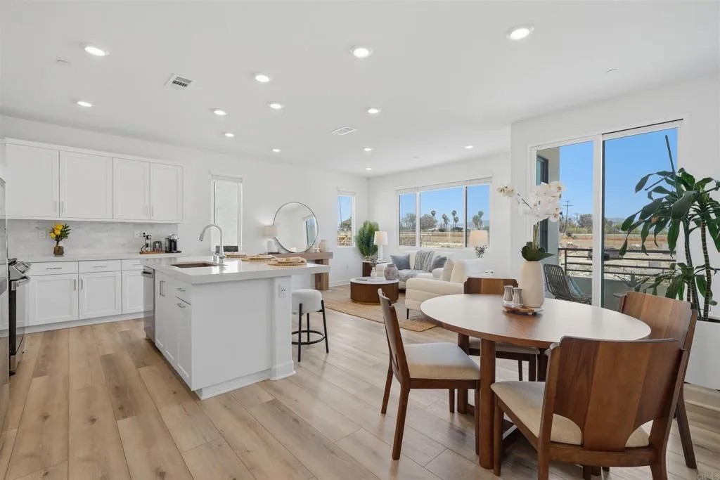 2402 Cascalote Loop