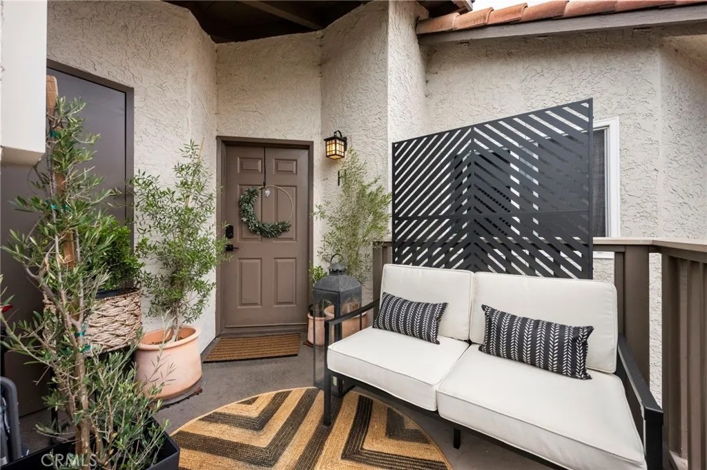 20 Corniche Drive H