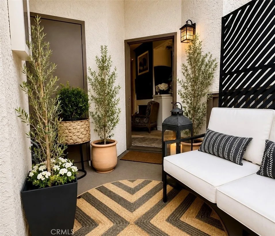20 Corniche Drive H
