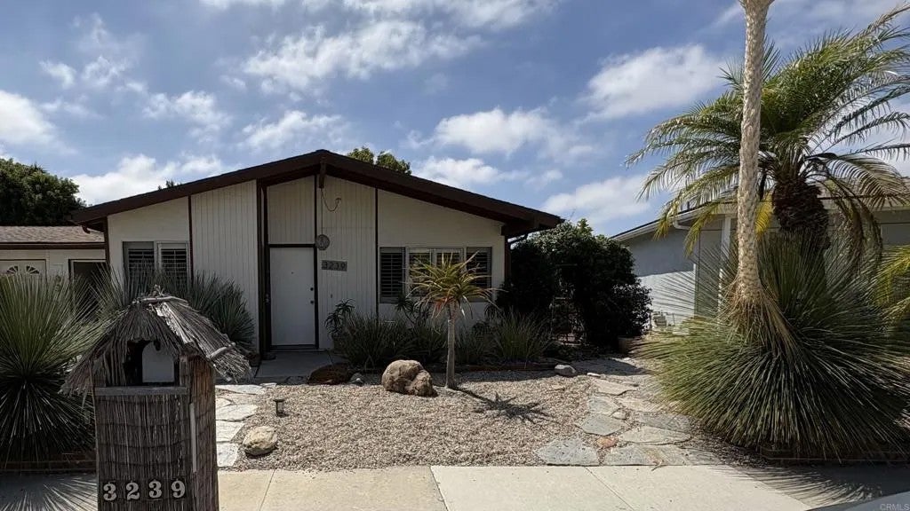 Photo of 3239 Calle Osuna, Oceanside, CA 92056 (MLS # NDP2608897)