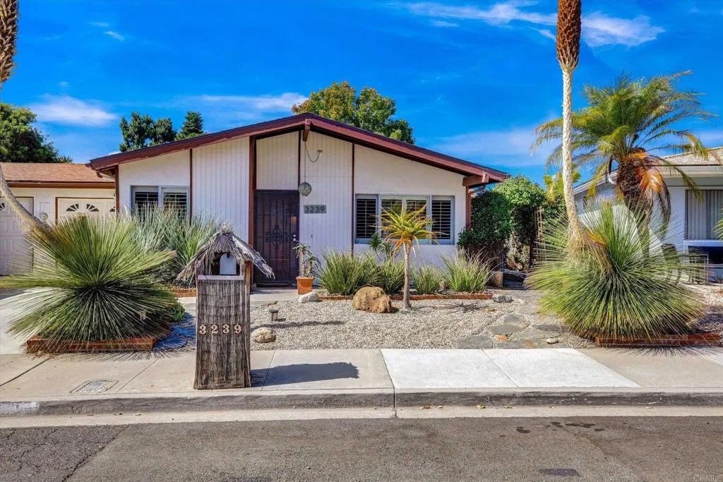 Photo of 3239 Calle Osuna, Oceanside, CA 92056 (MLS # NDP2608897)
