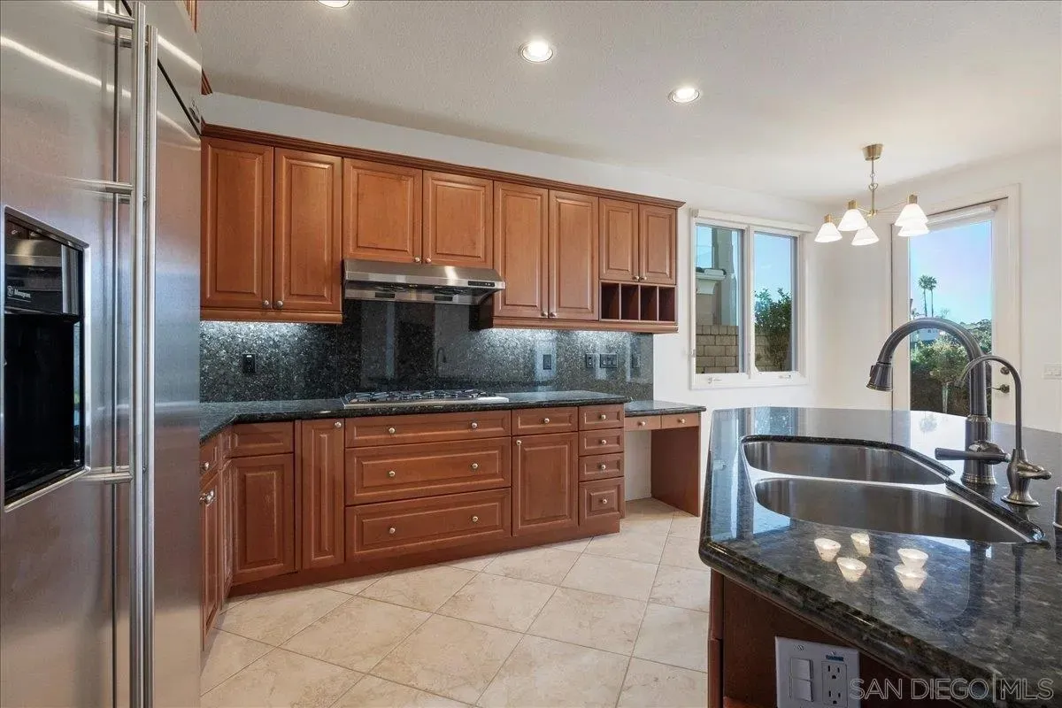 La Jolla, California 92037, United States, 3 Bedrooms Bedrooms, ,3 BathroomsBathrooms,Residential,Active,238774