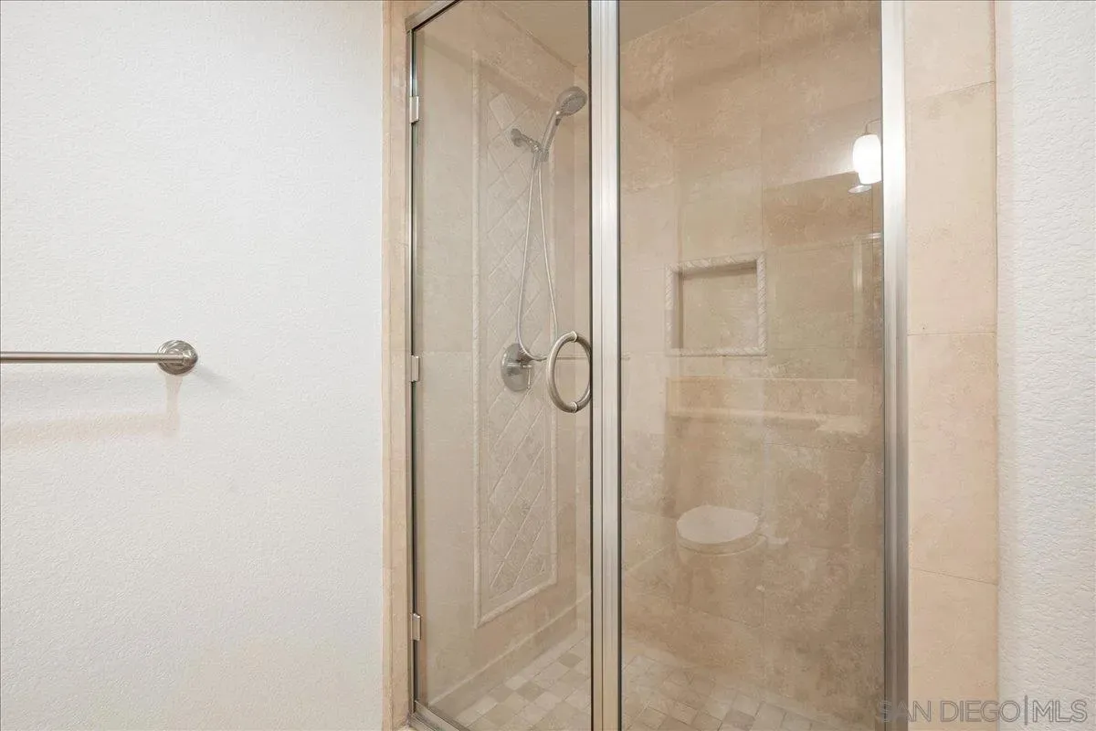 La Jolla, California 92037, United States, 3 Bedrooms Bedrooms, ,3 BathroomsBathrooms,Residential,Active,238774