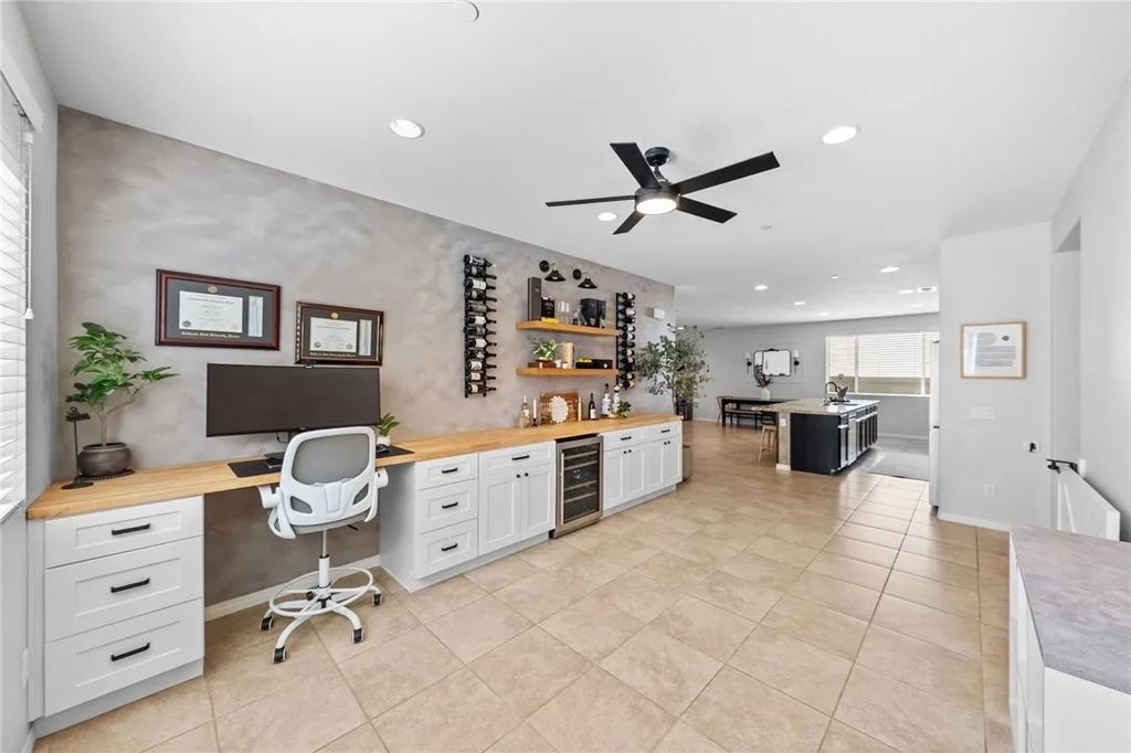 Photo of 37521 Coffeeberry Court, Murrieta, CA 92563 (MLS # SW26039205)