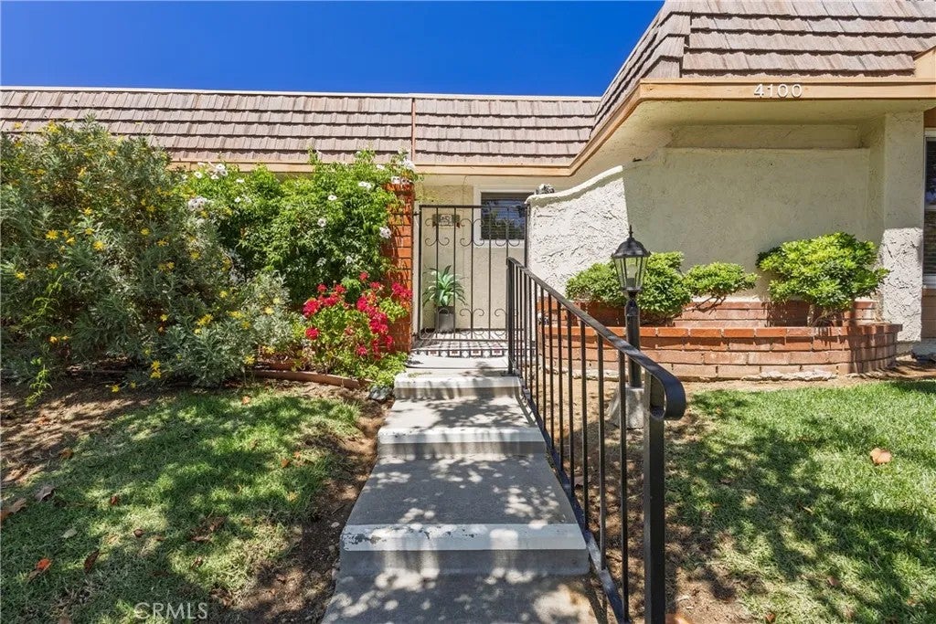 4100 Lake Harbor Lane