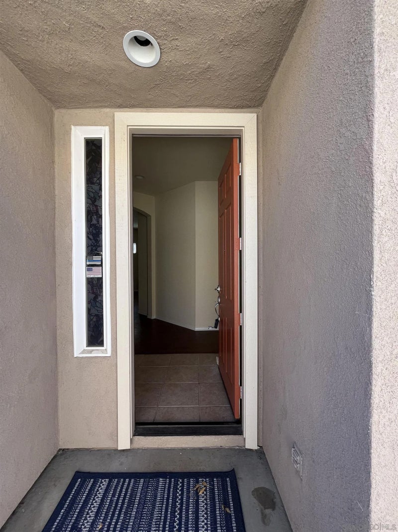 4929 Rolling Hills Avenue