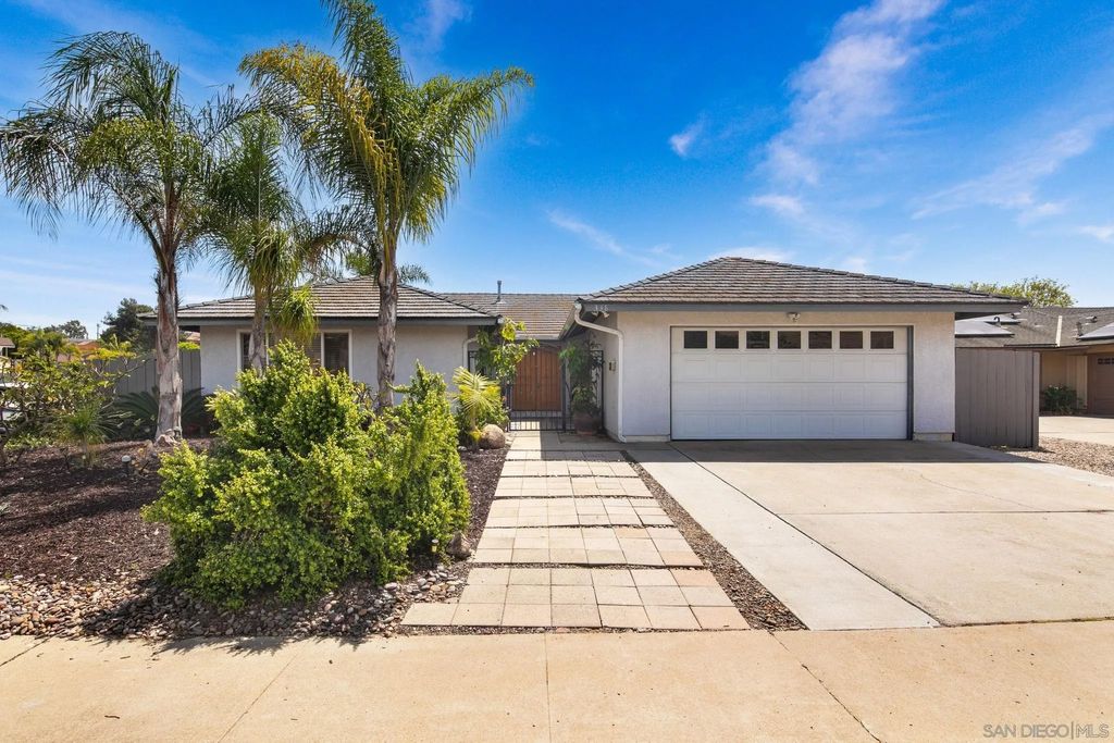 Photo of 338 Spruce St, Chula Vista, CA 91911 (MLS # 260008527)